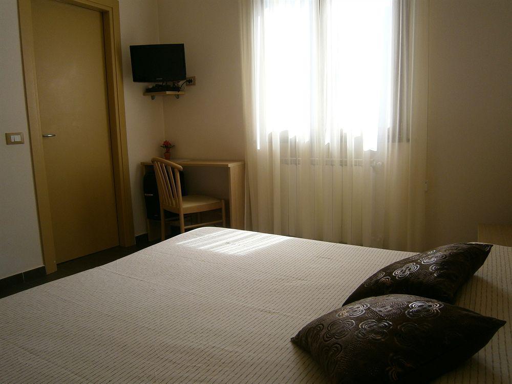 Arianna Hill House Bed & Breakfast Специя Екстериор снимка